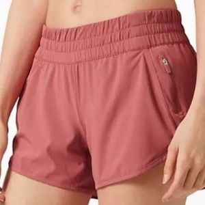 Lululemon TRACKER SHORT V 4, Spanish Rose, Size 10